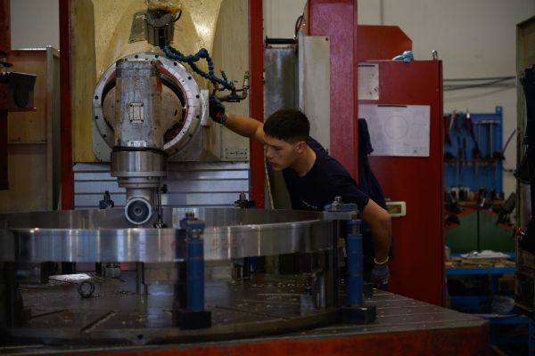 Luzzini Franco settore della meccanica e carpenteria di precisione